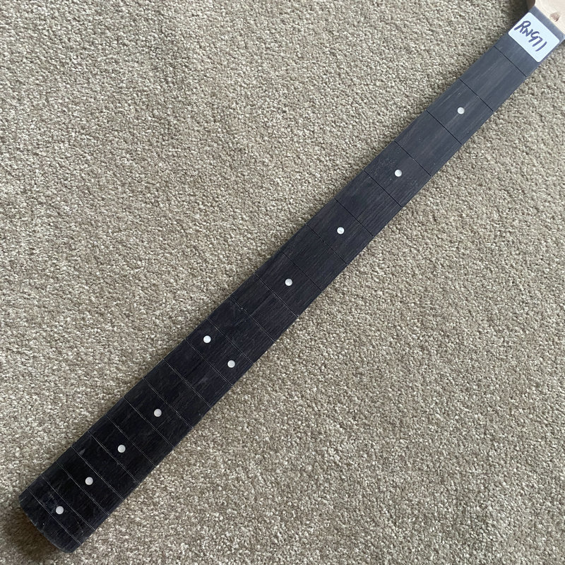 RN971 Custom Order Unfinished  - Bass Guitar Fretless 评论和价格