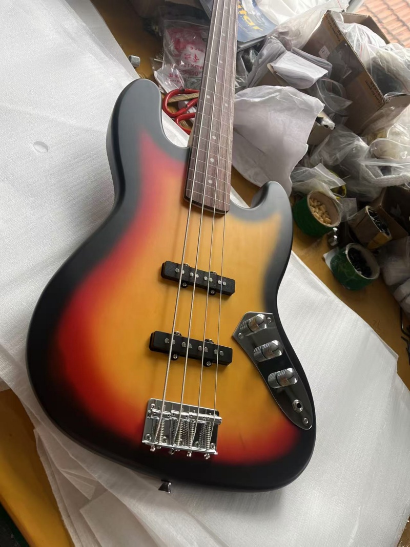 Free delivery of high quality  - Bass Guitar Fretless 评论和价格
